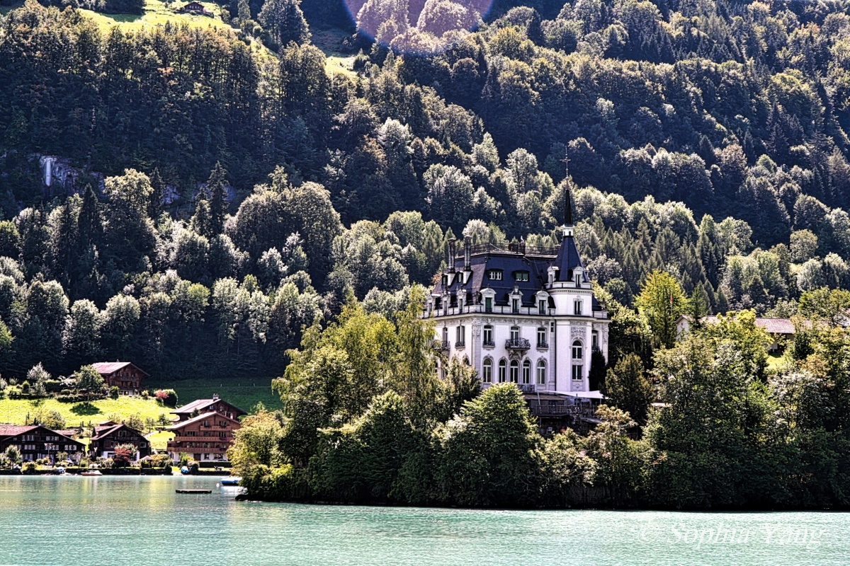 《愛的迫降》瑞士經典拍攝場景，布里恩茲湖也太美
