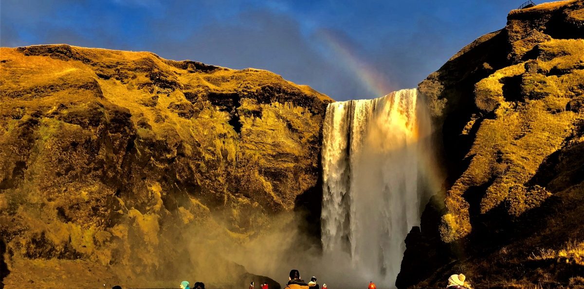 冰島追極光│時時刻刻變化光影太震撼，攝影師能不來嗎？