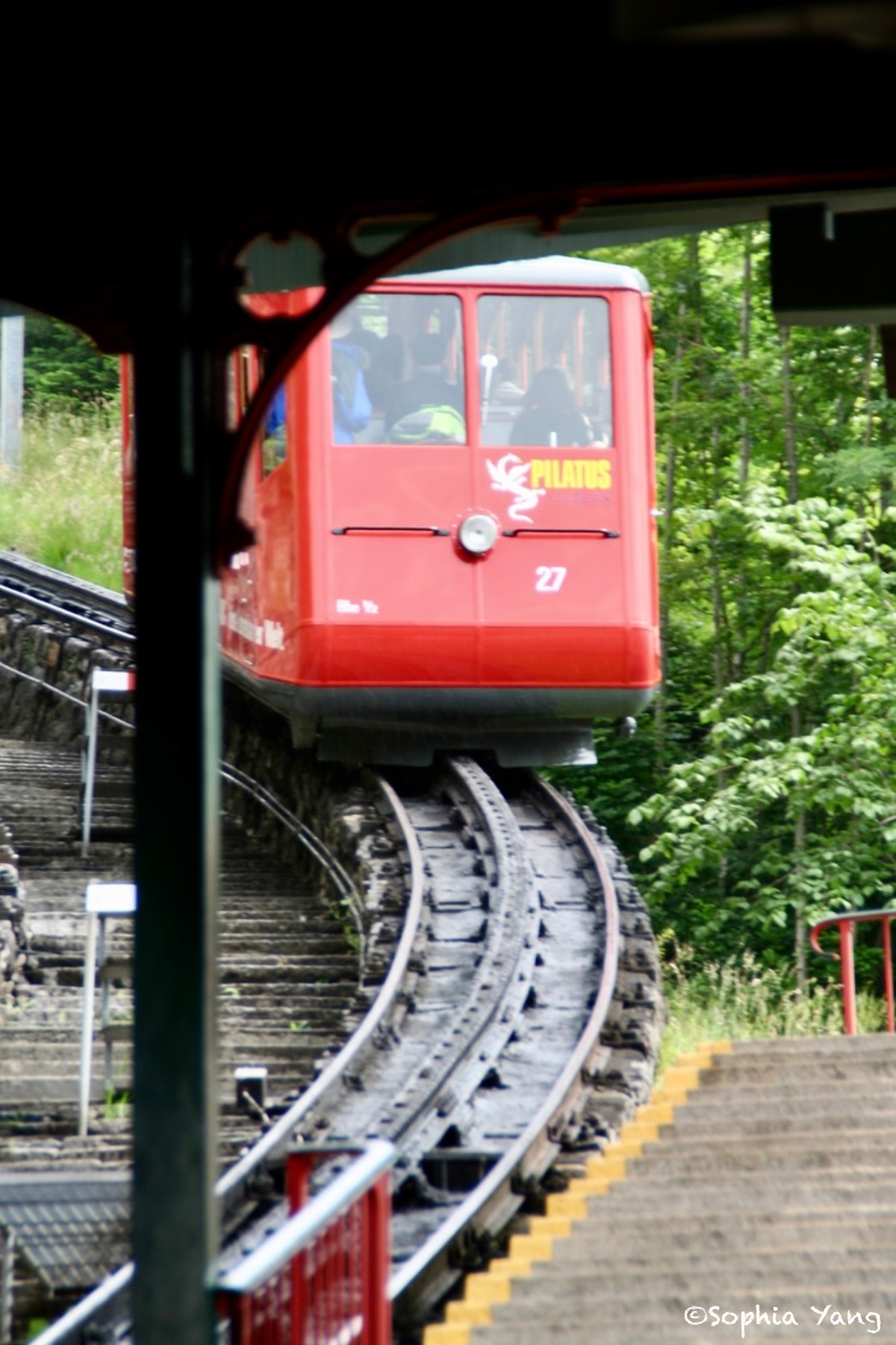 瑞士｜全球最陡齒軌鐵路皮拉圖斯(Pilatus)竟有飛龍傳說